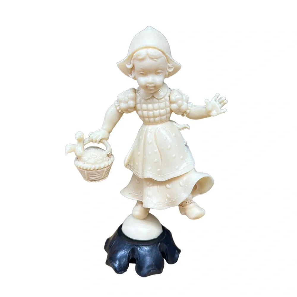 Depositato Italian Figurines Cream Color Plastic Girl Boy Children Made in Italy
